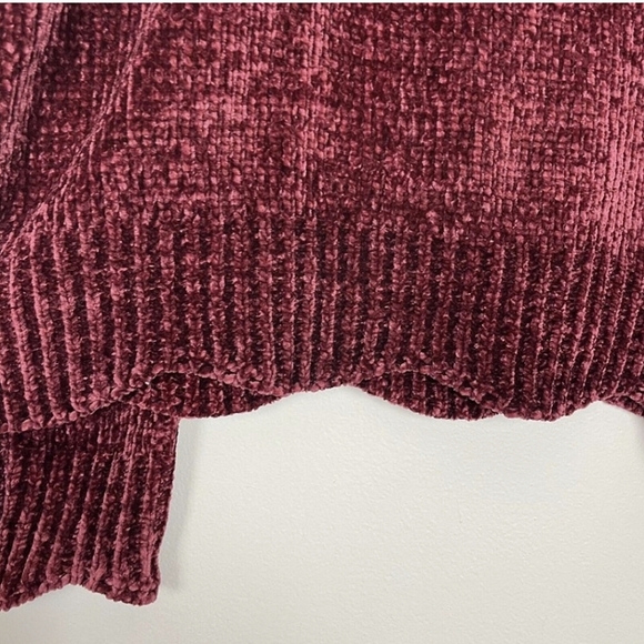 SOFT & Luxe! Altar’d State Chenille Feel Maroon Scalloped Bottom Sweater - Picture 4 of 10